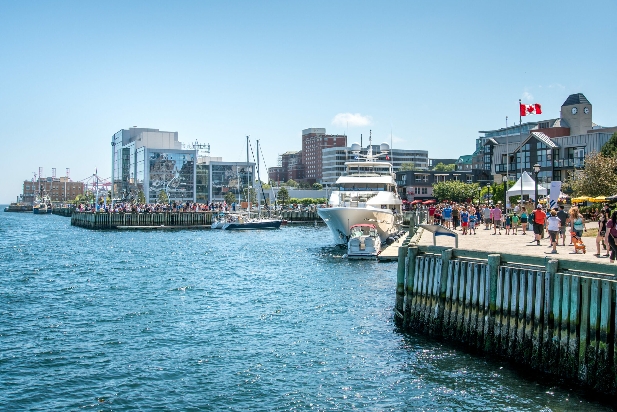 INSPIRING CONTENT DISCOVER HALIFAX BUSKERS FESTIVAL PAR_5913Edit.tif