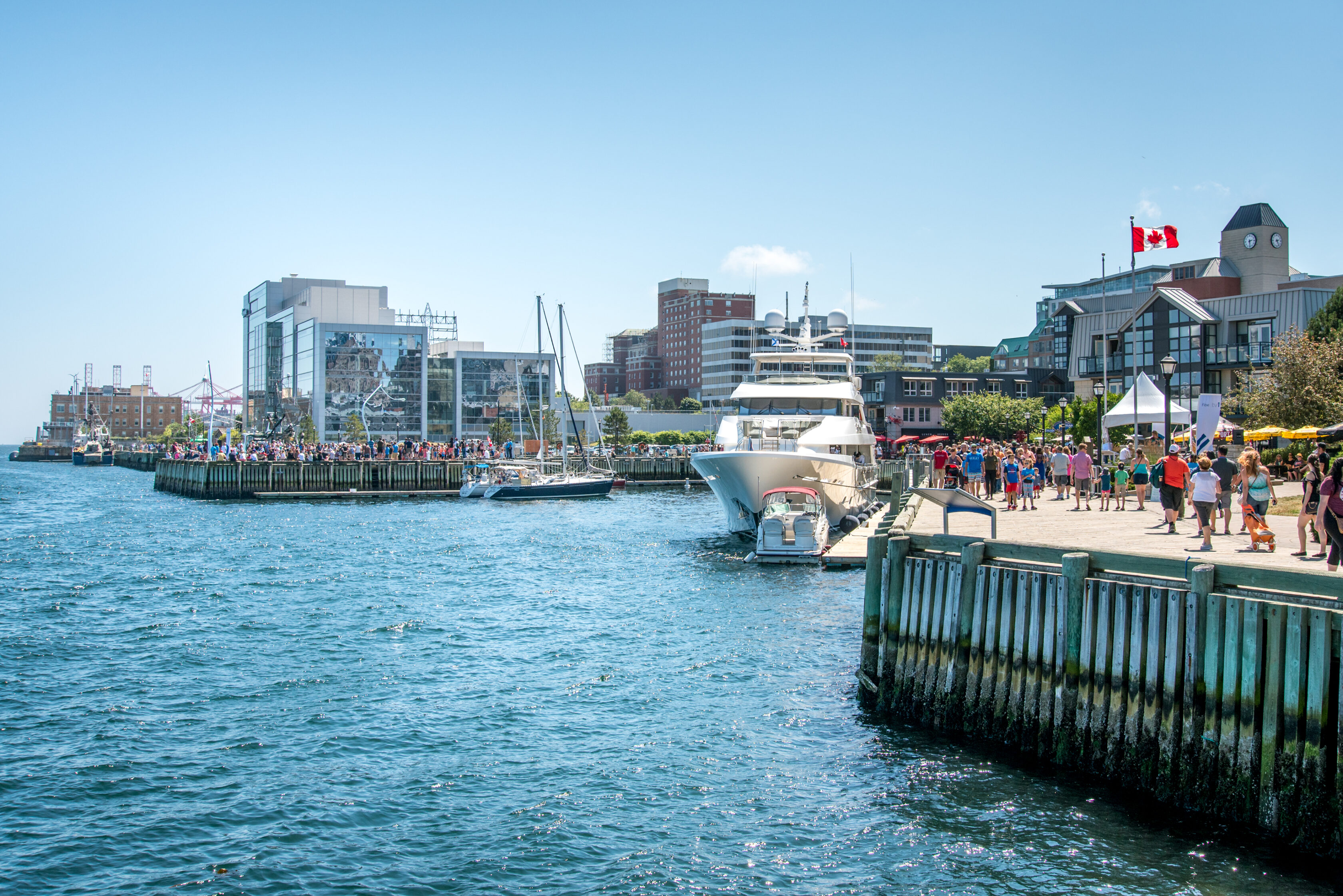 INSPIRING CONTENT DISCOVER HALIFAX BUSKERS FESTIVAL PAR_5913Edit.tif